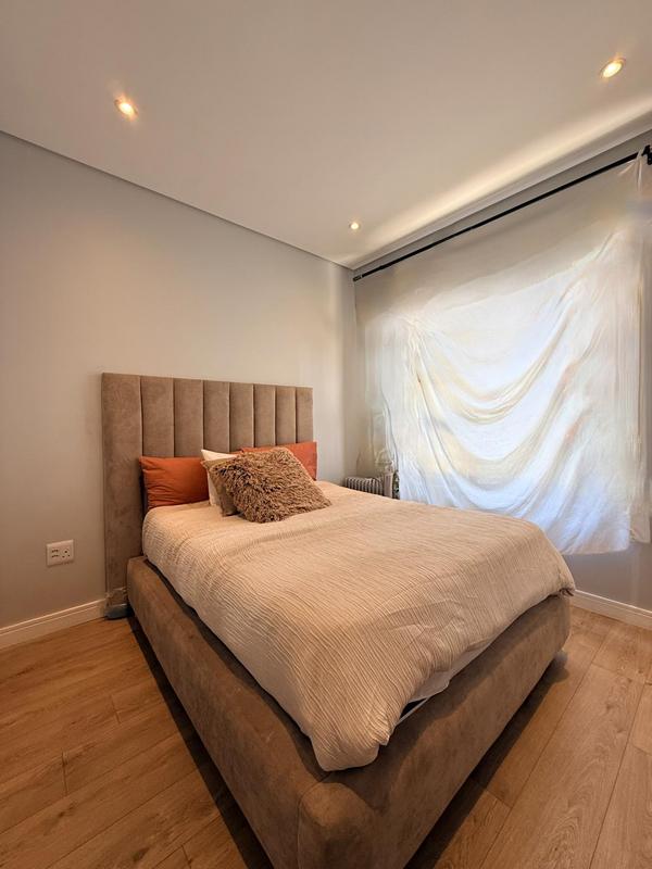 To Let 2 Bedroom Property for Rent in Houghton Estate Gauteng