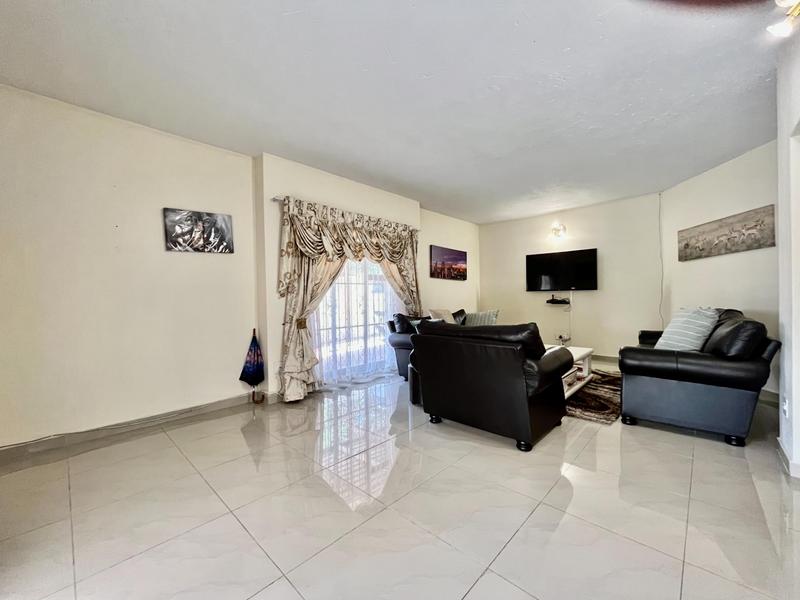 To Let 5 Bedroom Property for Rent in Woodmead Gauteng