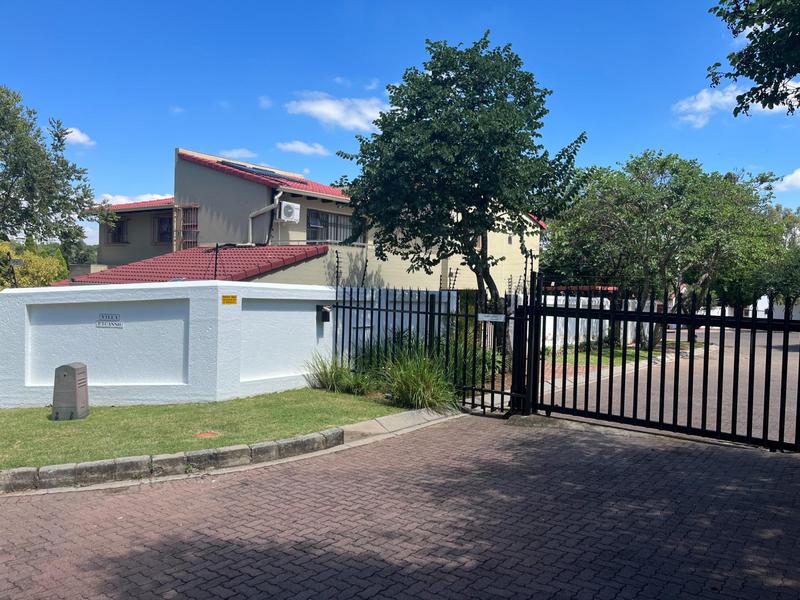 To Let 5 Bedroom Property for Rent in Woodmead Gauteng
