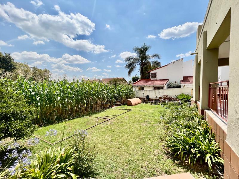 To Let 5 Bedroom Property for Rent in Woodmead Gauteng