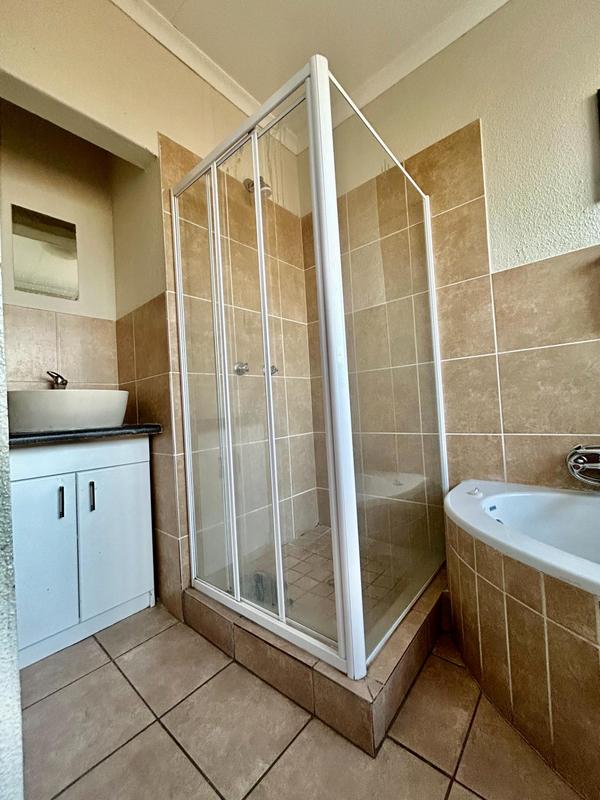 3 Bedroom Property for Sale in Edleen Gauteng