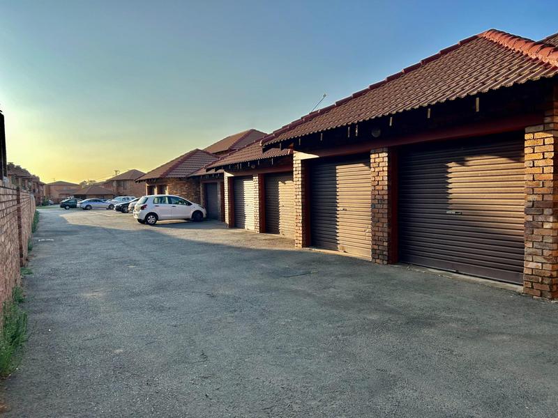 3 Bedroom Property for Sale in Edleen Gauteng