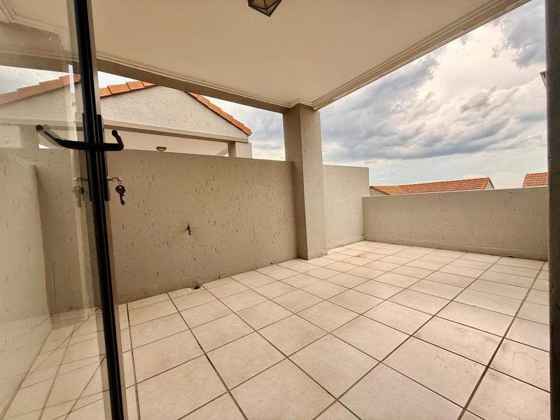 2 Bedroom Property for Sale in Bryanston Gauteng