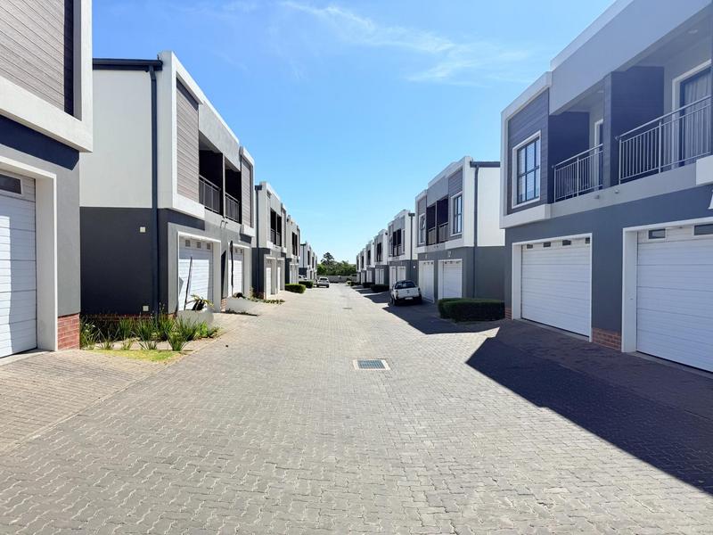 3 Bedroom Property for Sale in Sunninghill Gauteng