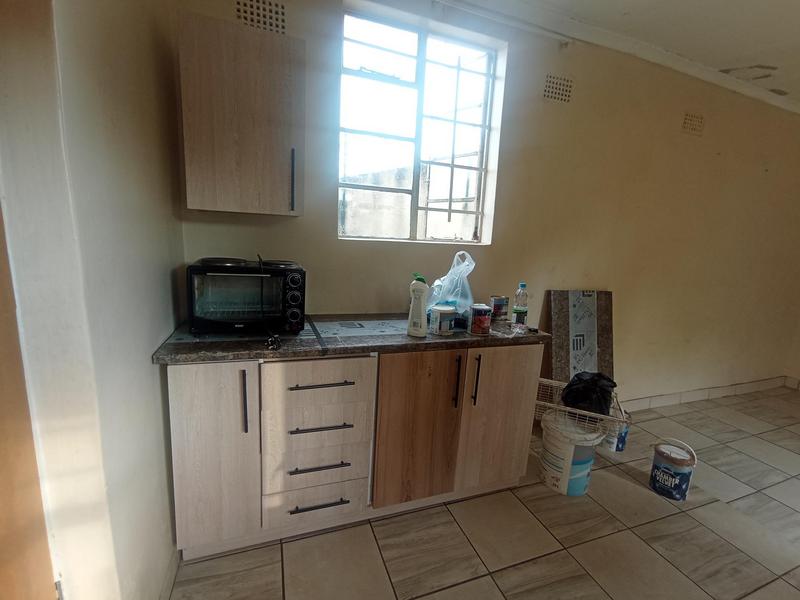 To Let 1 Bedroom Property for Rent in Discovery Gauteng