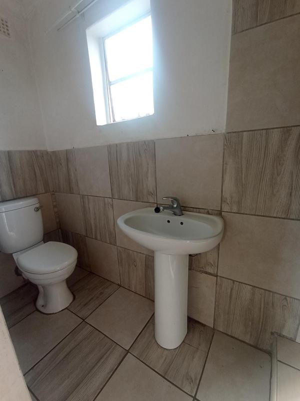 To Let 1 Bedroom Property for Rent in Discovery Gauteng
