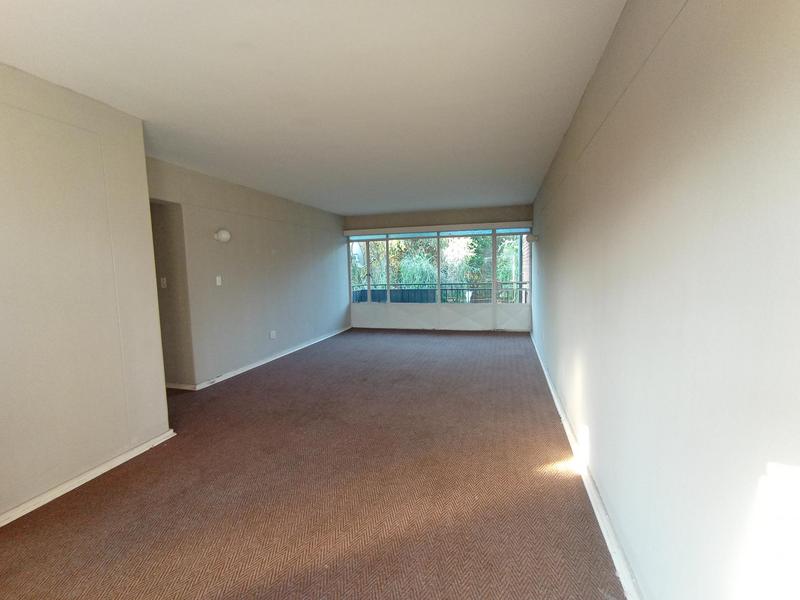 To Let 1 Bedroom Property for Rent in Florida Lake Gauteng