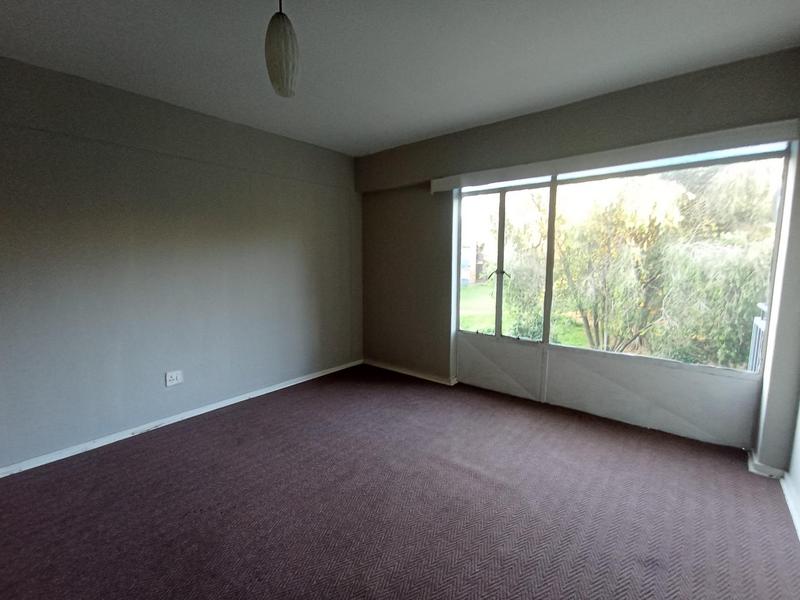 To Let 1 Bedroom Property for Rent in Florida Lake Gauteng