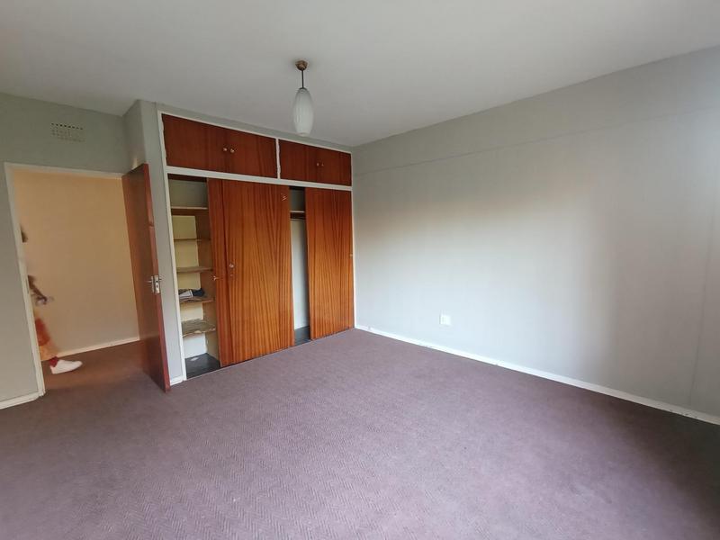 To Let 1 Bedroom Property for Rent in Florida Lake Gauteng