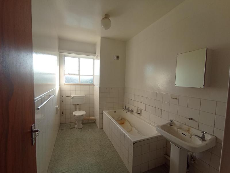 To Let 1 Bedroom Property for Rent in Florida Lake Gauteng