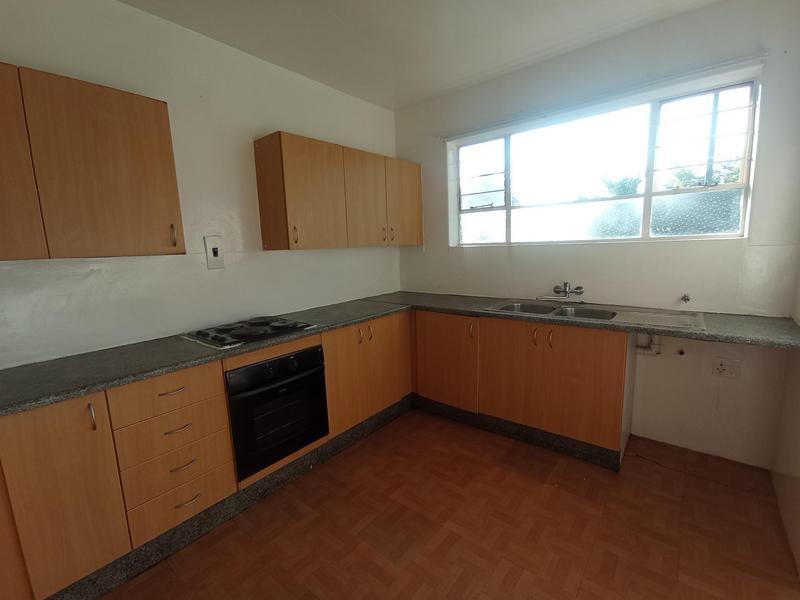 To Let 1 Bedroom Property for Rent in Florida Lake Gauteng