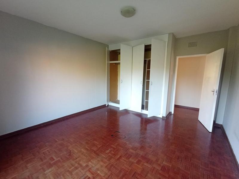 To Let 1 Bedroom Property for Rent in Florida Lake Gauteng