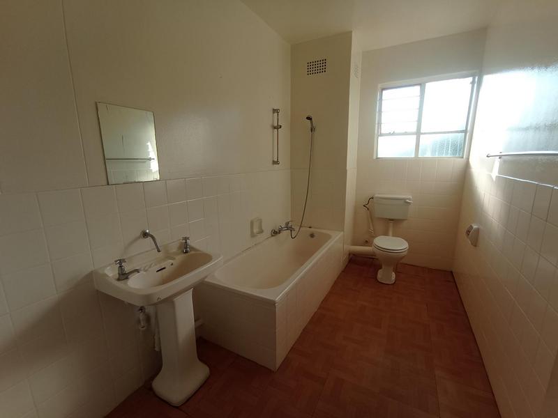 To Let 1 Bedroom Property for Rent in Florida Lake Gauteng