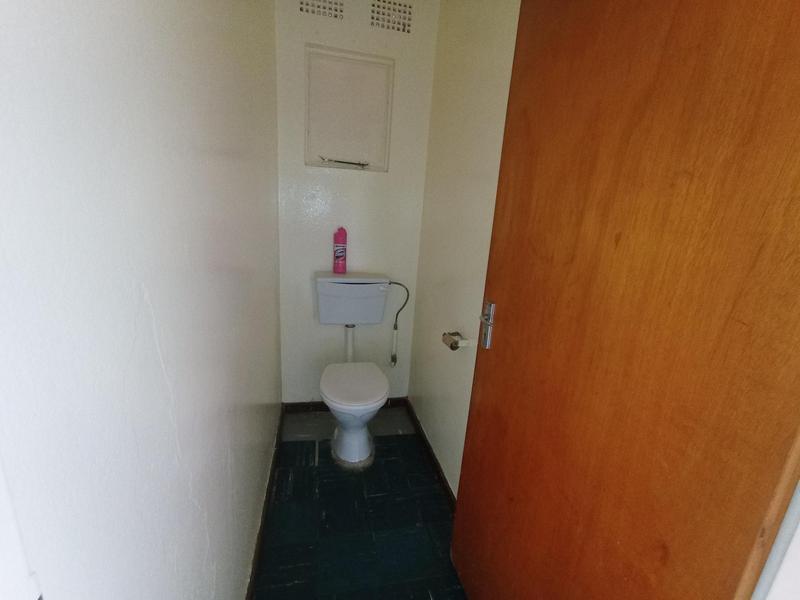 To Let 2 Bedroom Property for Rent in Florida Lake Gauteng