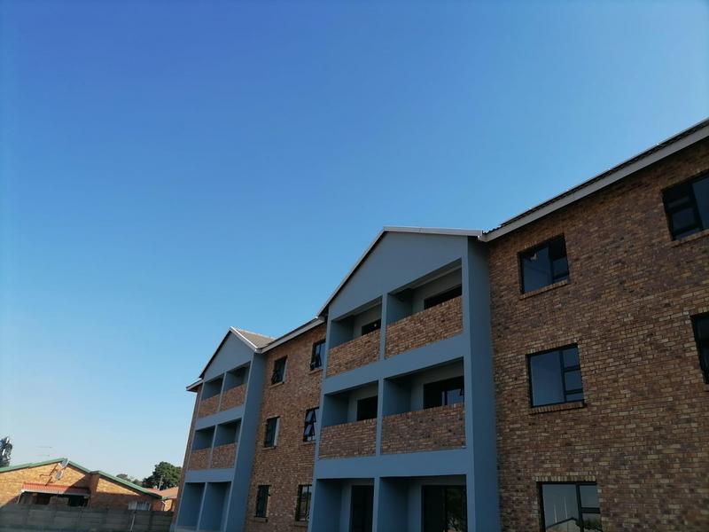 2 Bedroom Property for Sale in Groblerpark Gauteng