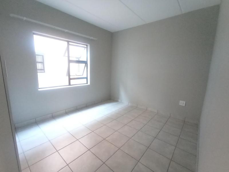 To Let 2 Bedroom Property for Rent in Groblerpark Gauteng