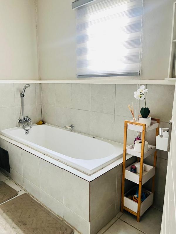 2 Bedroom Property for Sale in South Hills Gauteng