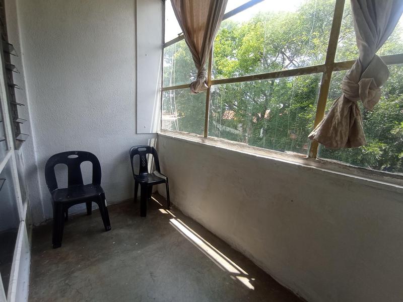 1 Bedroom Property for Sale in Florida Lake Gauteng