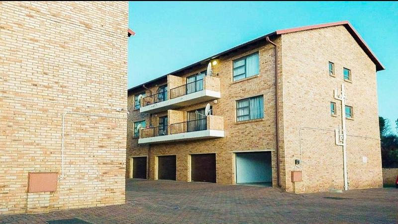 2 Bedroom Property for Sale in Florida Park Gauteng