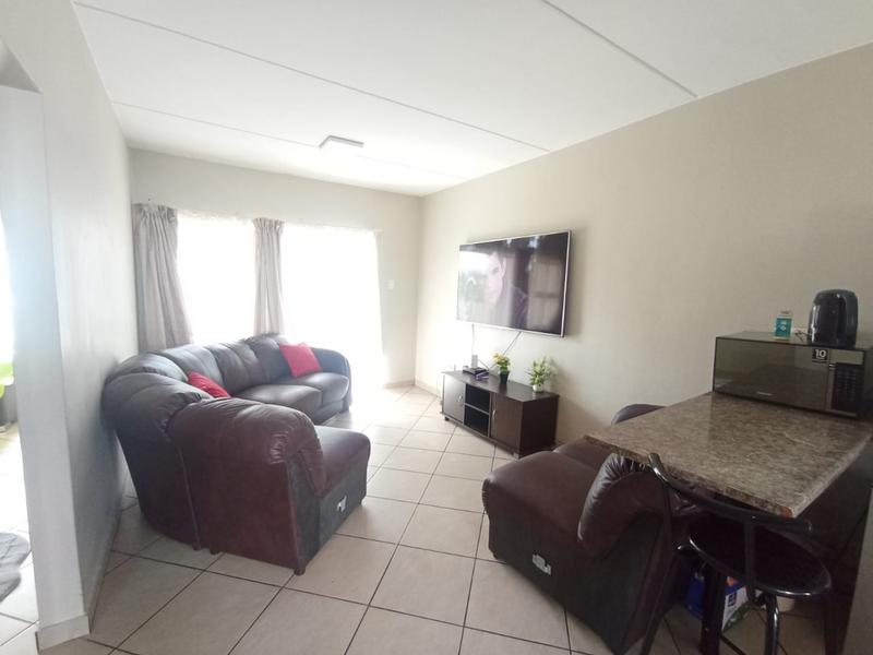 2 Bedroom Property for Sale in Witpoortjie Gauteng