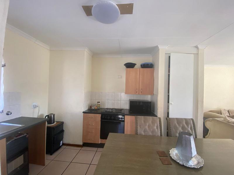 2 Bedroom Property for Sale in Willowbrook Gauteng