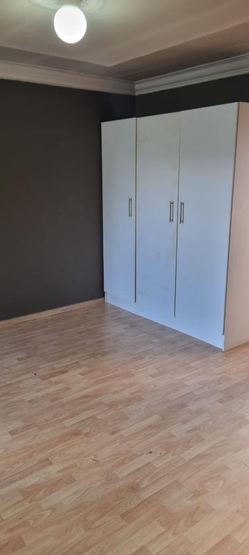 2 Bedroom Property for Sale in Mondeor Gauteng