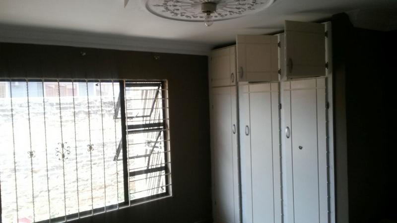 2 Bedroom Property for Sale in Mondeor Gauteng