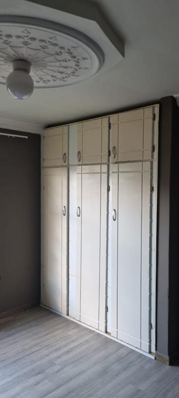 2 Bedroom Property for Sale in Mondeor Gauteng