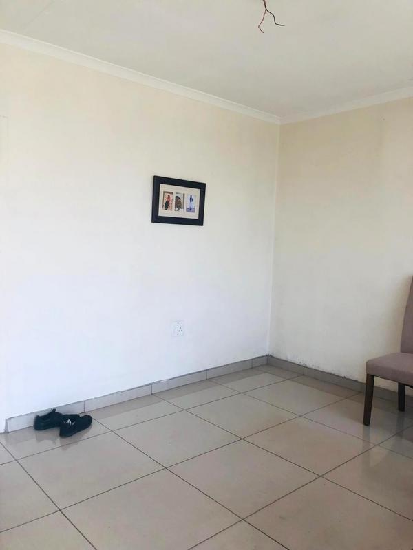 1 Bedroom Property for Sale in Zondi Gauteng