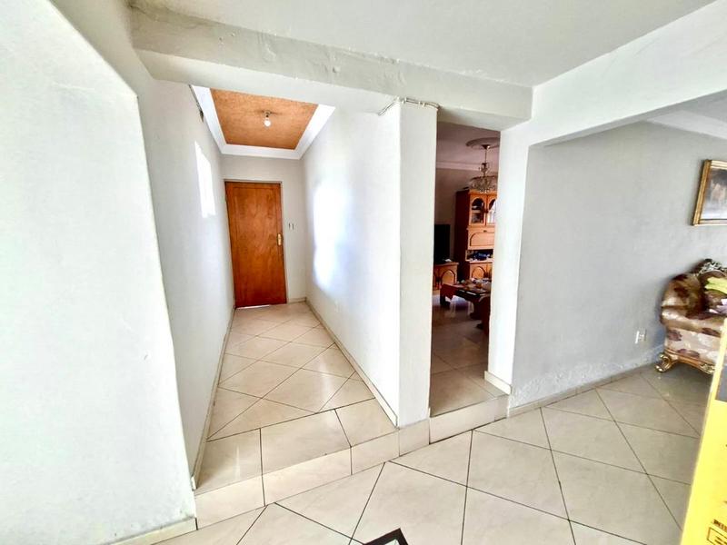 4 Bedroom Property for Sale in Brackendowns Gauteng