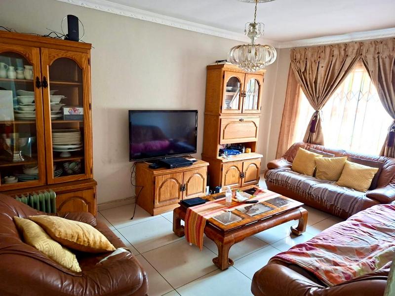 4 Bedroom Property for Sale in Brackendowns Gauteng