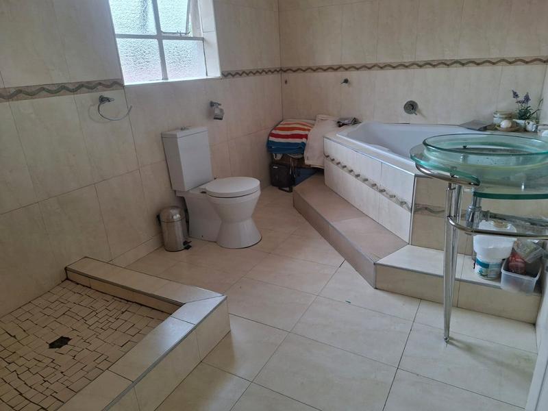 4 Bedroom Property for Sale in Brackendowns Gauteng