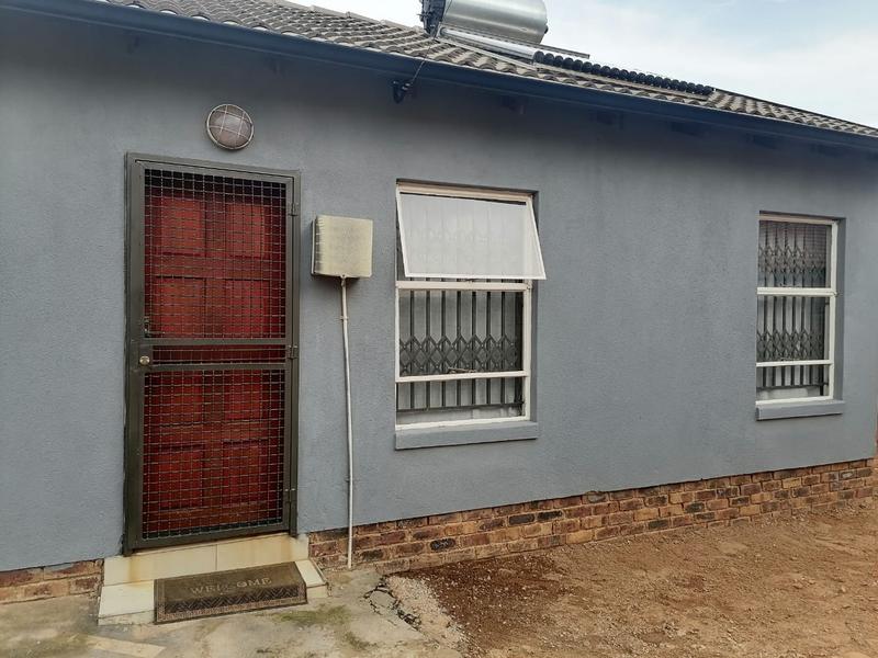 3 Bedroom Property for Sale in Bram Fischerville Gauteng