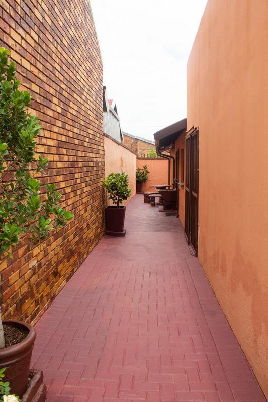 3 Bedroom Property for Sale in Dhlamini Gauteng