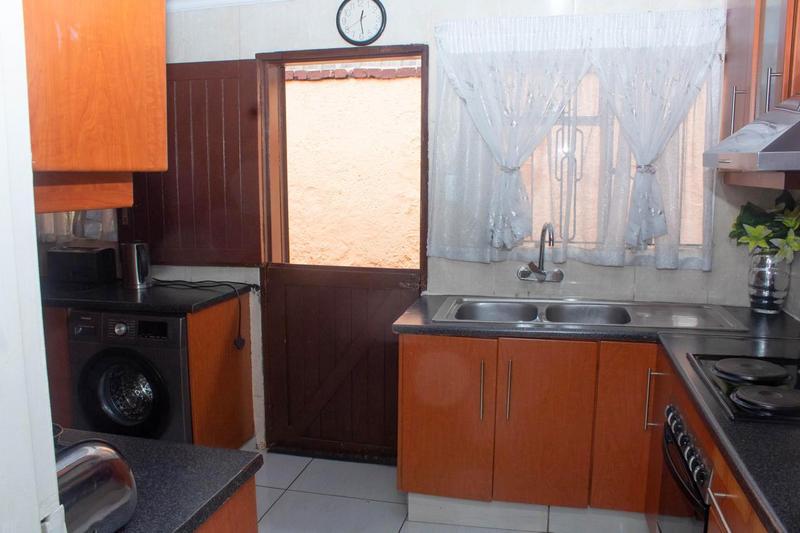 3 Bedroom Property for Sale in Dhlamini Gauteng