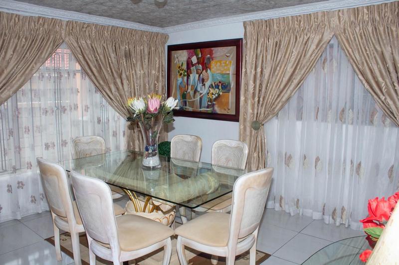 3 Bedroom Property for Sale in Dhlamini Gauteng