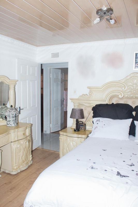 3 Bedroom Property for Sale in Dhlamini Gauteng