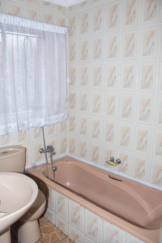 3 Bedroom Property for Sale in Dhlamini Gauteng