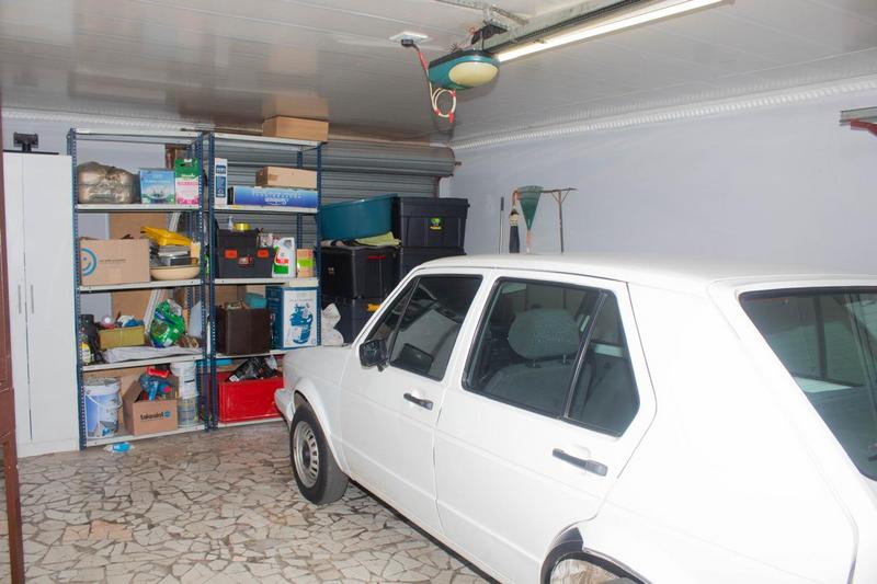 3 Bedroom Property for Sale in Dhlamini Gauteng