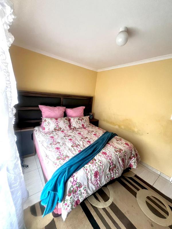 2 Bedroom Property for Sale in Fleurhof Gauteng