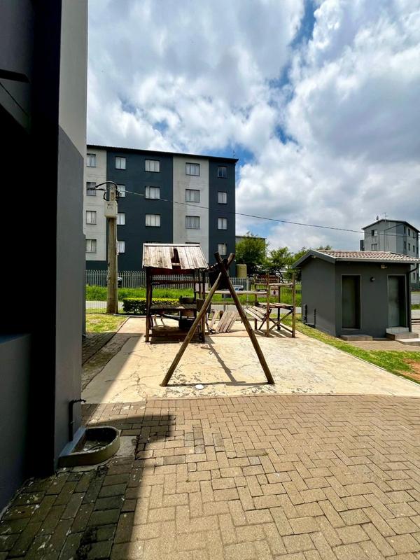2 Bedroom Property for Sale in Fleurhof Gauteng