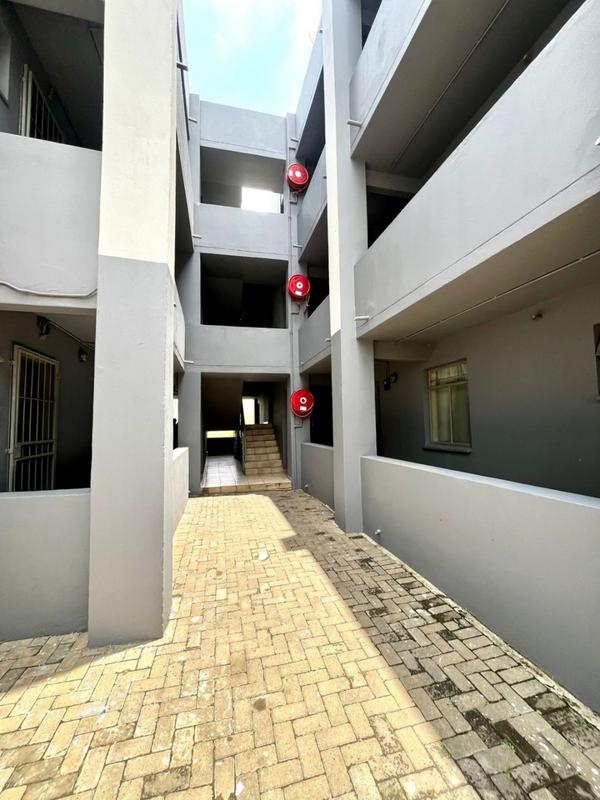 2 Bedroom Property for Sale in Fleurhof Gauteng