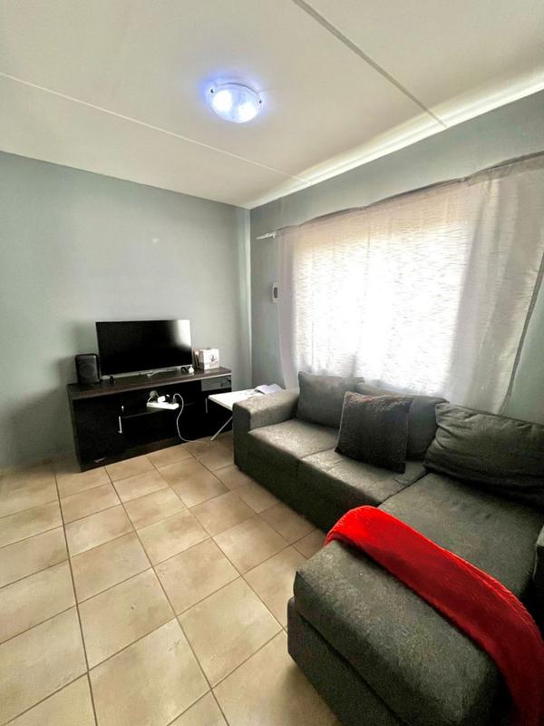 2 Bedroom Property for Sale in Fleurhof Gauteng