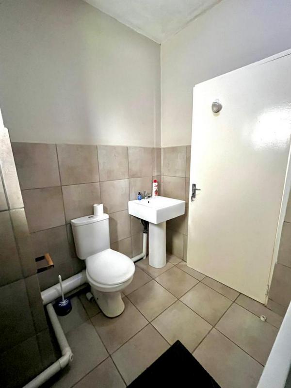 2 Bedroom Property for Sale in Fleurhof Gauteng