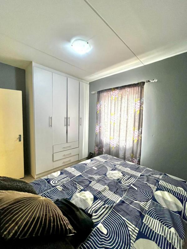 2 Bedroom Property for Sale in Fleurhof Gauteng