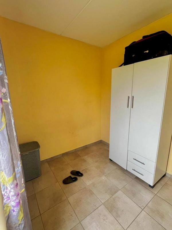 2 Bedroom Property for Sale in Fleurhof Gauteng