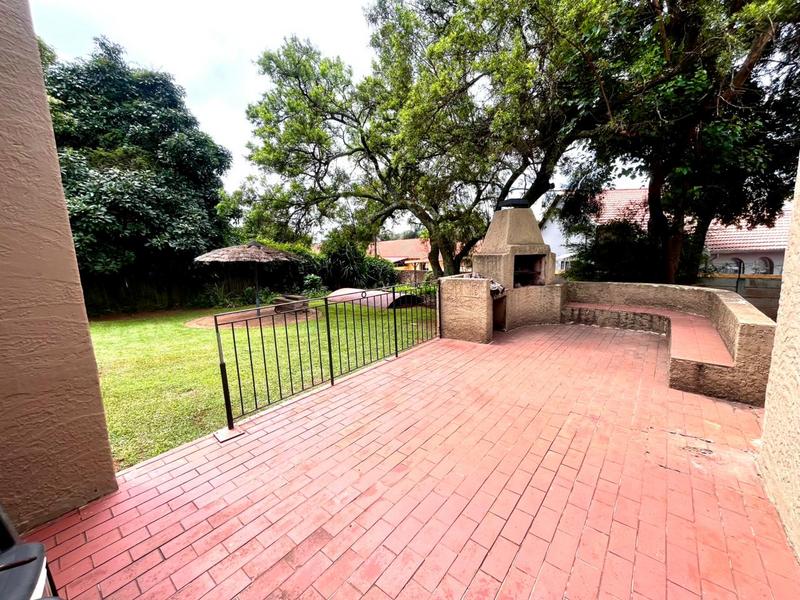 4 Bedroom Property for Sale in Florida Hills Gauteng
