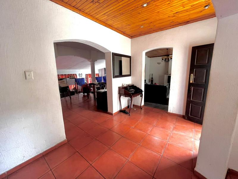 4 Bedroom Property for Sale in Florida Hills Gauteng