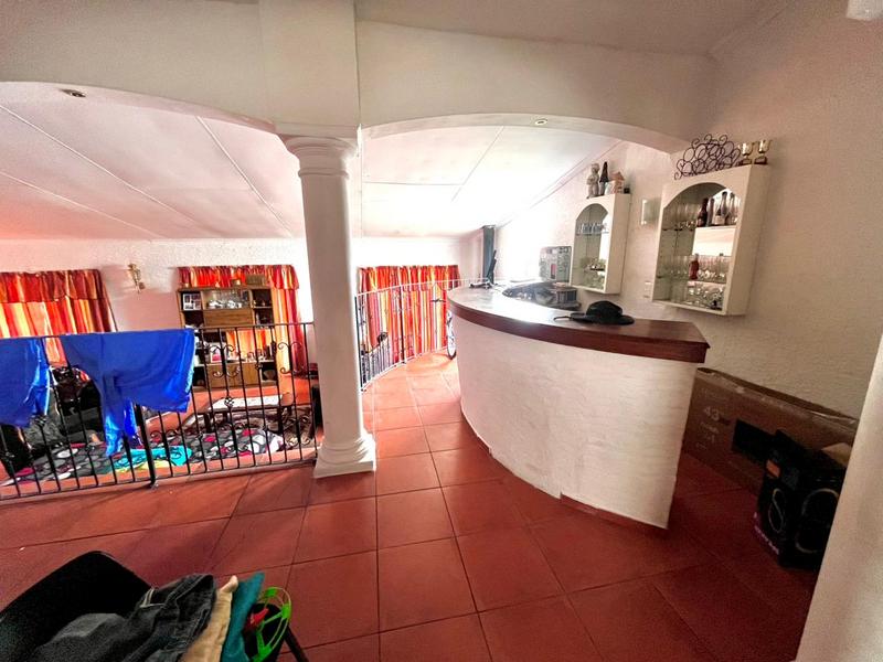 4 Bedroom Property for Sale in Florida Hills Gauteng