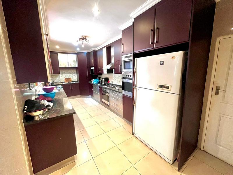 4 Bedroom Property for Sale in Florida Hills Gauteng